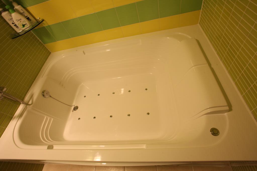 Hotel Pharaoh Seoul Bagian luar foto
