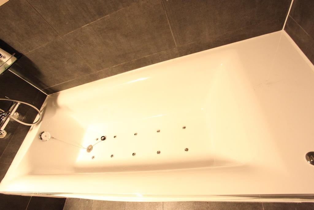 Hotel Pharaoh Seoul Bagian luar foto