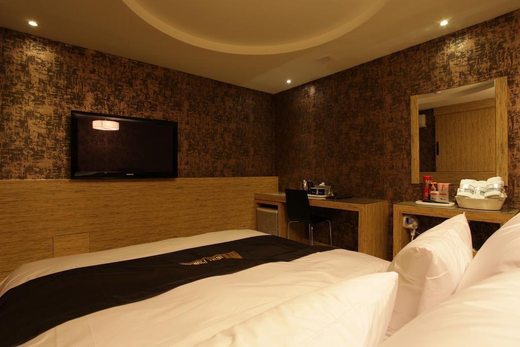 Hotel Pharaoh Seoul Bagian luar foto