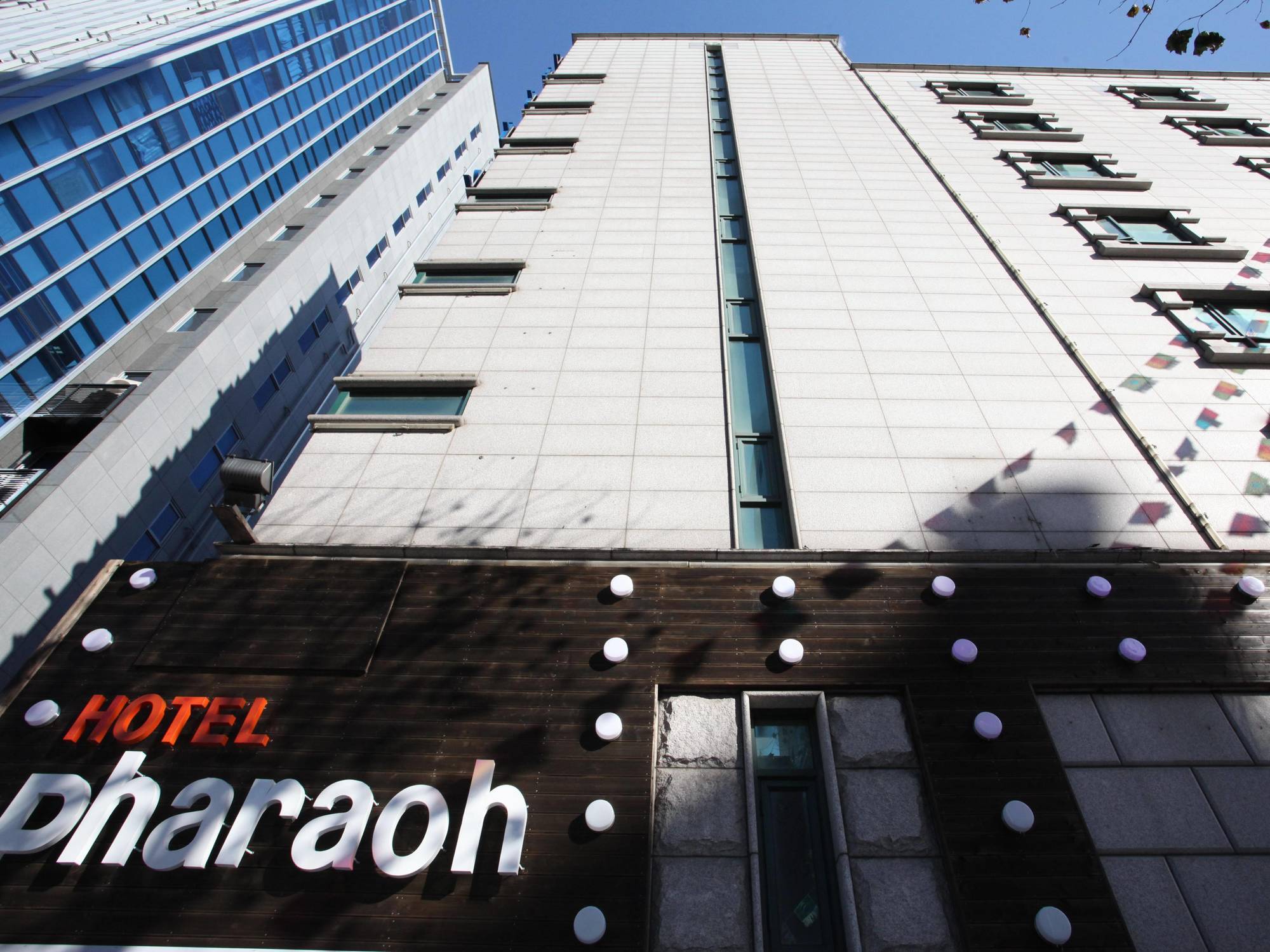 Hotel Pharaoh Seoul Bagian luar foto